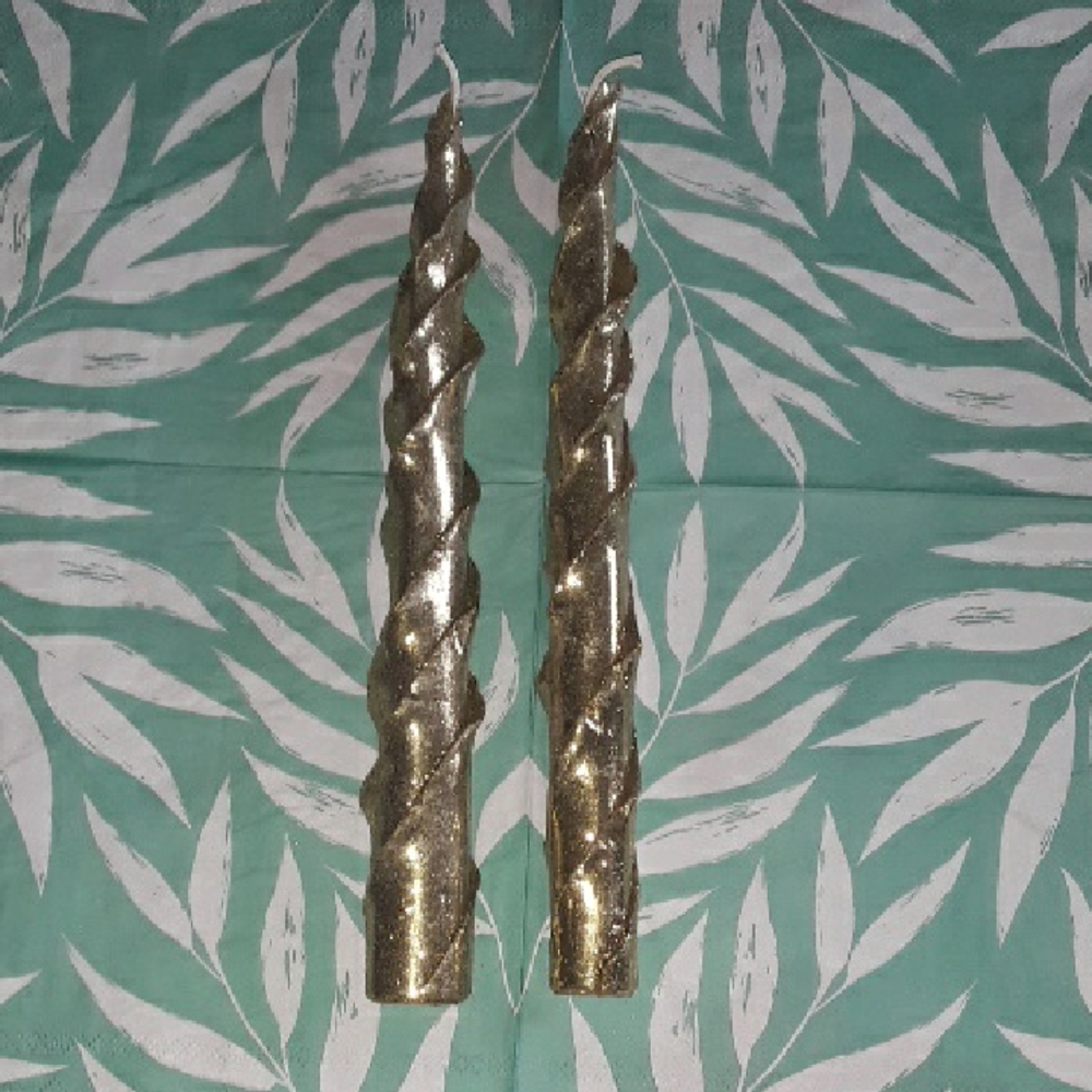 Luxurious Gold Twisted Candle Holders